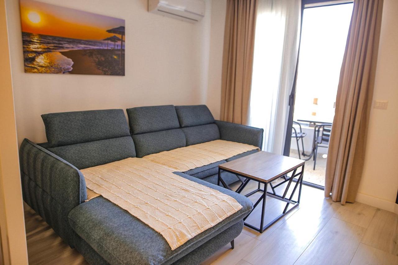 Allure Apartments 울친 외부 사진