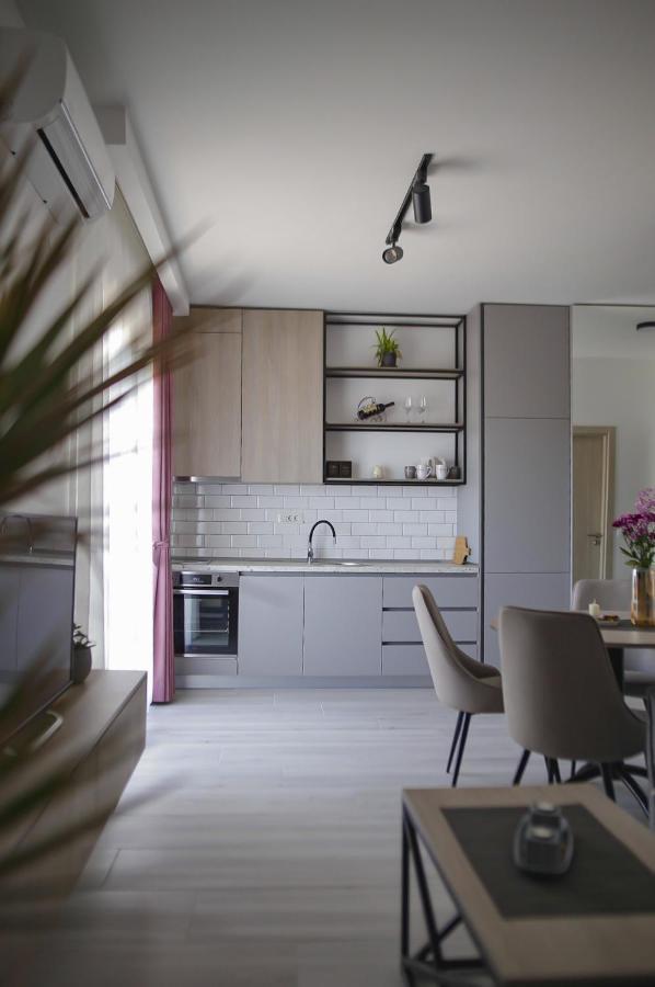 Allure Apartments 울친 외부 사진